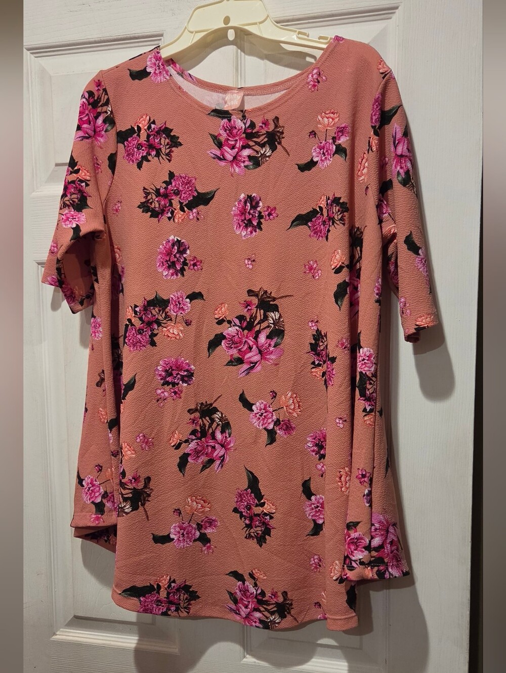 FLIRTY PINK TOP
